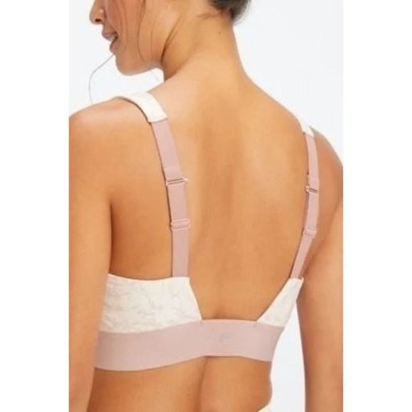 New Fabletics All Day Every Day Bra Size Medium Sports Bra - Picture 4 of 7